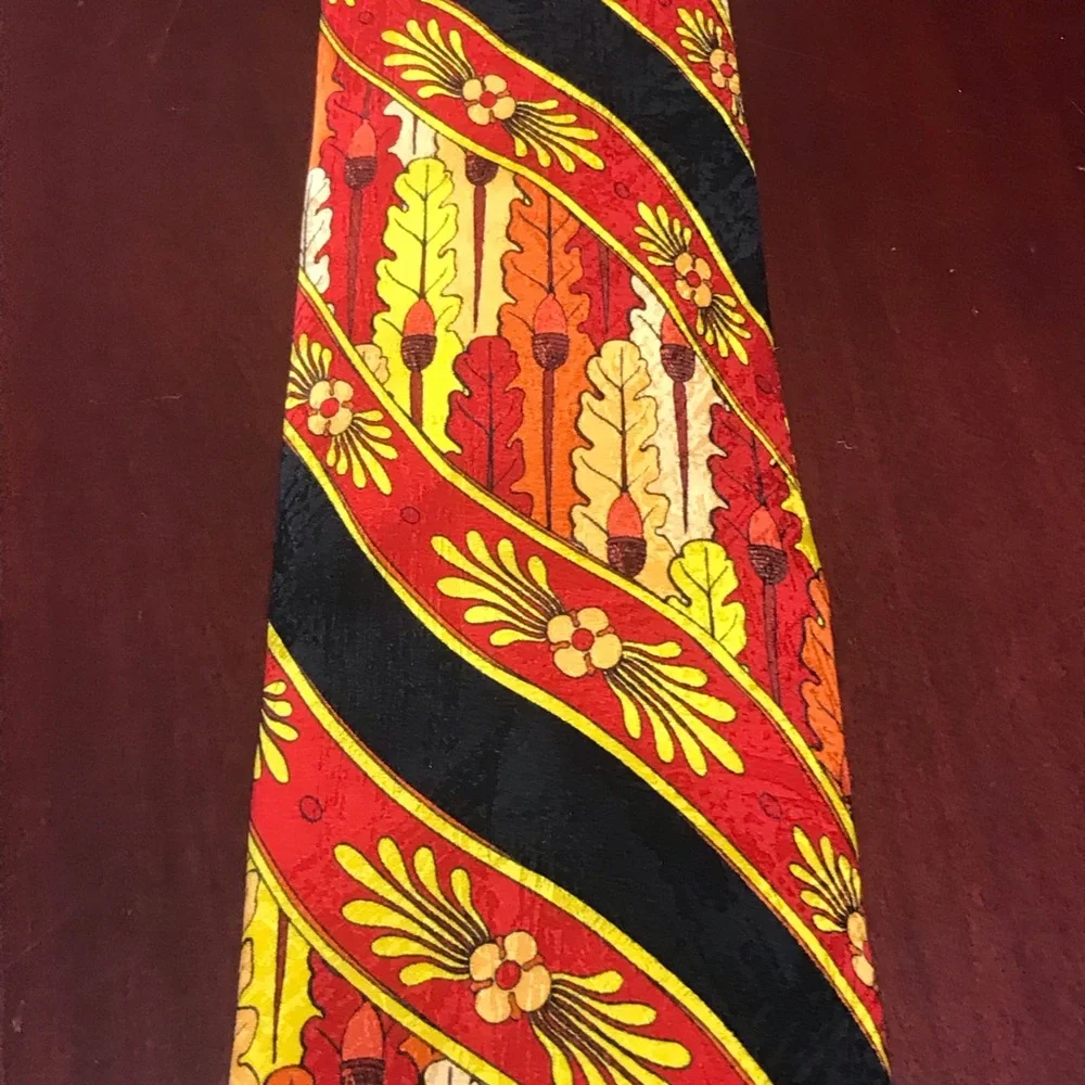 EUC Rush Limbaugh No Boundaries Silk Tie Black Red Gold